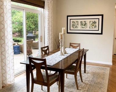 1582 Manhattan Street - Photo Thumbnail 2