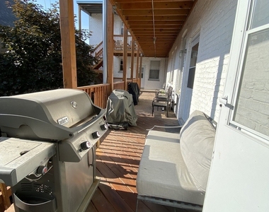 2778 N Kenmore Avenue - Photo Thumbnail 10