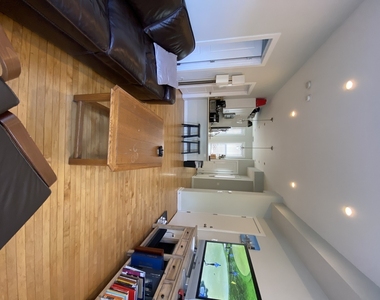 2778 N Kenmore Avenue - Photo Thumbnail 7