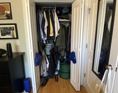 2778 N Kenmore Avenue - Photo Thumbnail 2