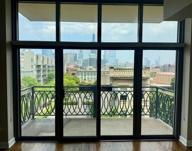 1201 W Adams Street - Photo Thumbnail 4