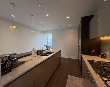 363 E Wacker Drive - Photo Thumbnail 4