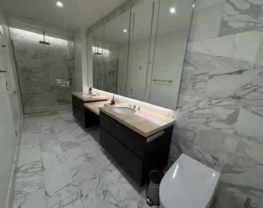 363 E Wacker Drive - Photo Thumbnail 14