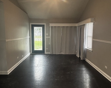 233 S Yale Avenue - Photo Thumbnail 1