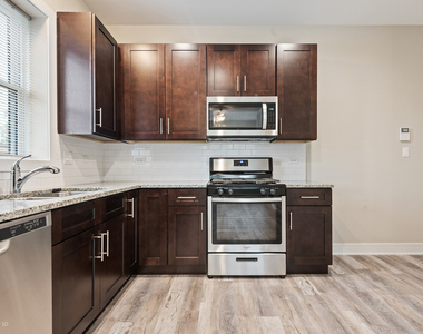 6534 S Maryland Avenue - Photo Thumbnail 3