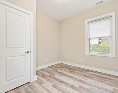 6534 S Maryland Avenue - Photo Thumbnail 4