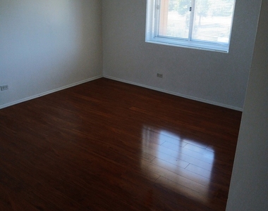 3223 W Parkway Drive - Photo Thumbnail 16