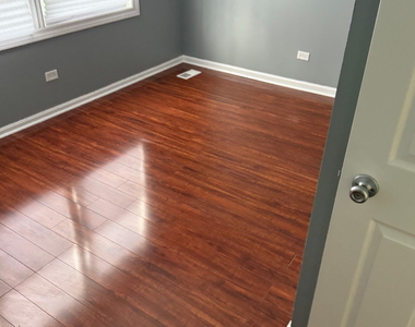 1715 E 70th Street - Photo Thumbnail 11