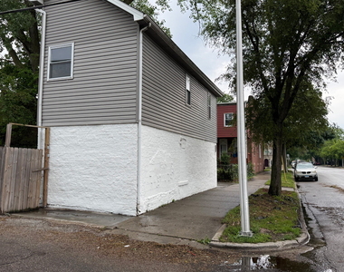 1715 E 70th Street - Photo Thumbnail 14