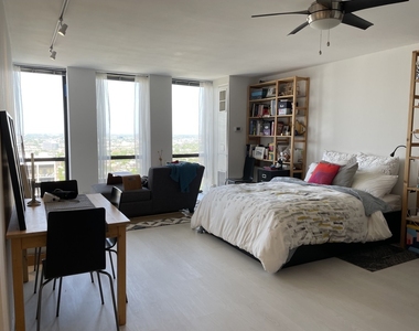 1660 N Lasalle Drive - Photo Thumbnail 21