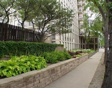 1660 N Lasalle Drive - Photo Thumbnail 18