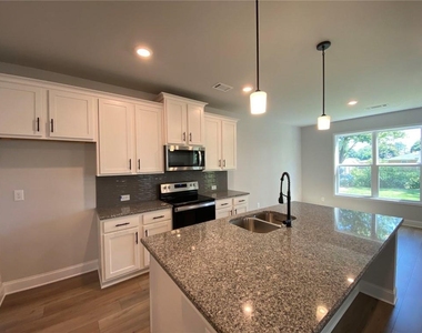 5037 Silver Fox Trail - Photo Thumbnail 8