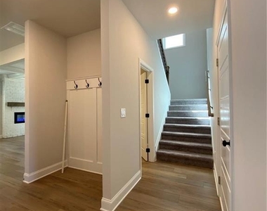5037 Silver Fox Trail - Photo Thumbnail 3