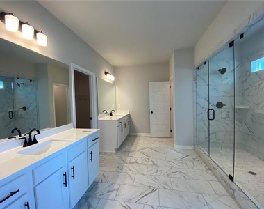 5037 Silver Fox Trail - Photo Thumbnail 19