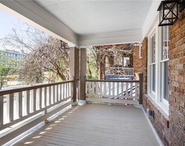 512 Ralph Mcgill Boulevard Ne - Photo Thumbnail 9