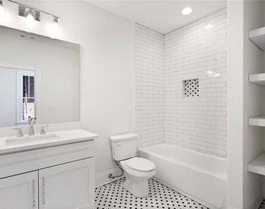 512 Ralph Mcgill Boulevard Ne - Photo Thumbnail 8