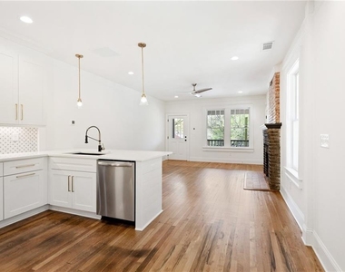 512 Ralph Mcgill Boulevard Ne - Photo Thumbnail 5