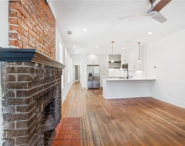 512 Ralph Mcgill Boulevard Ne - Photo Thumbnail 2