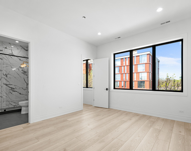1331 W Taylor Street - Photo Thumbnail 21