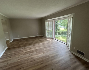 2271 Fox Hound Parkway - Photo Thumbnail 4