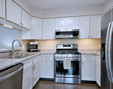 1475 Garnet Circle - Photo Thumbnail 12