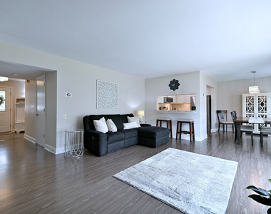 1475 Garnet Circle - Photo Thumbnail 4