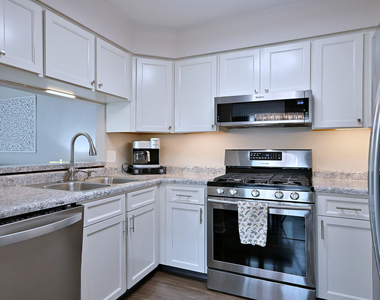 1475 Garnet Circle - Photo Thumbnail 13