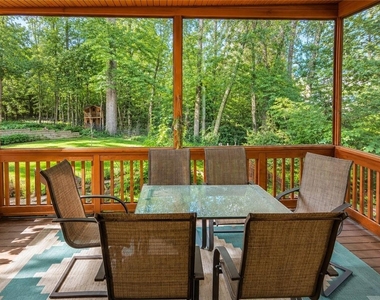 340 Nell Court - Photo Thumbnail 2