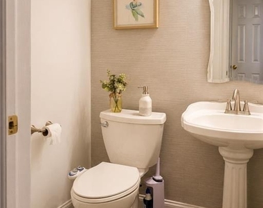 340 Nell Court - Photo Thumbnail 11