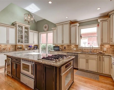 340 Nell Court - Photo Thumbnail 5
