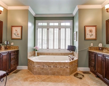 340 Nell Court - Photo Thumbnail 10