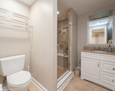 445 Blue Ash Drive - Photo Thumbnail 14