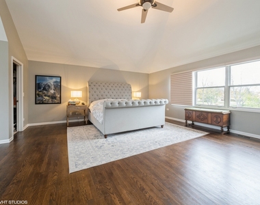 445 Blue Ash Drive - Photo Thumbnail 10