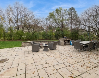 445 Blue Ash Drive - Photo Thumbnail 19