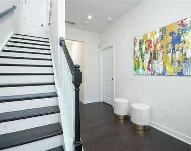 2048 Holtz Lane - Photo Thumbnail 2