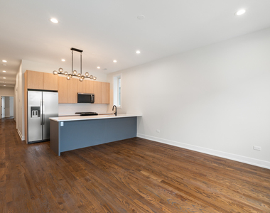 416 E 50th Place - Photo Thumbnail 13