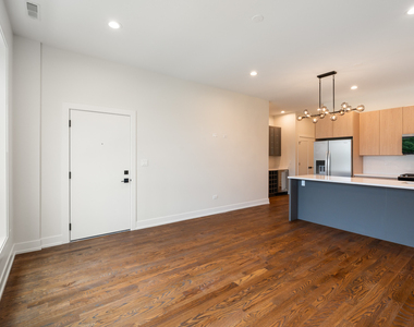 416 E 50th Place - Photo Thumbnail 14