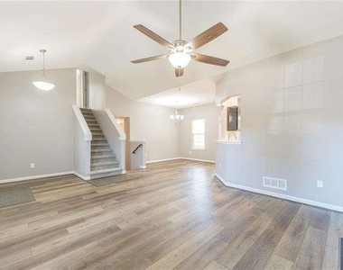 2716 Lake Park Ridge - Photo Thumbnail 6