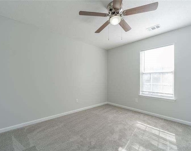 2716 Lake Park Ridge - Photo Thumbnail 32