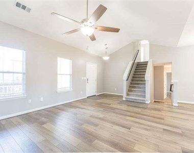 2716 Lake Park Ridge - Photo Thumbnail 7