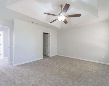 2716 Lake Park Ridge - Photo Thumbnail 24