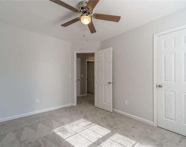 2716 Lake Park Ridge - Photo Thumbnail 31