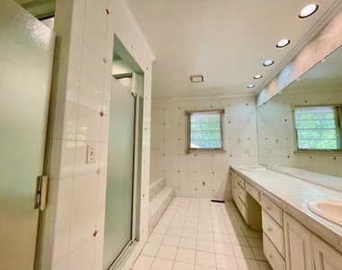 2396 Lavista Road Ne - Photo Thumbnail 12
