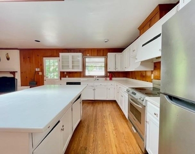 2396 Lavista Road Ne - Photo Thumbnail 7