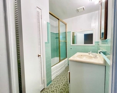 2396 Lavista Road Ne - Photo Thumbnail 14
