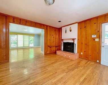 2396 Lavista Road Ne - Photo Thumbnail 9