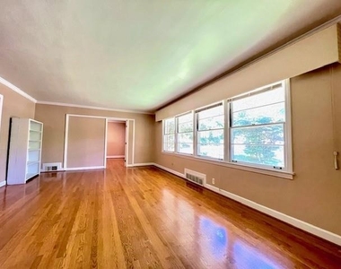 2396 Lavista Road Ne - Photo Thumbnail 1