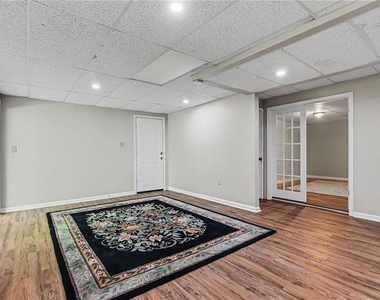 3084 Green Valley - Photo Thumbnail 7
