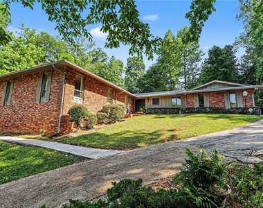 3084 Green Valley - Photo Thumbnail 1