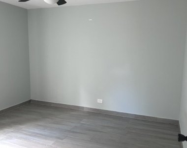 5045 Rochester Drive - Photo Thumbnail 9